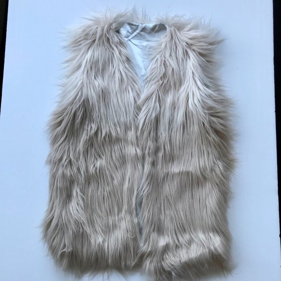 Source Unknown Cream Faux Fur Vest - Picture 10 of 13